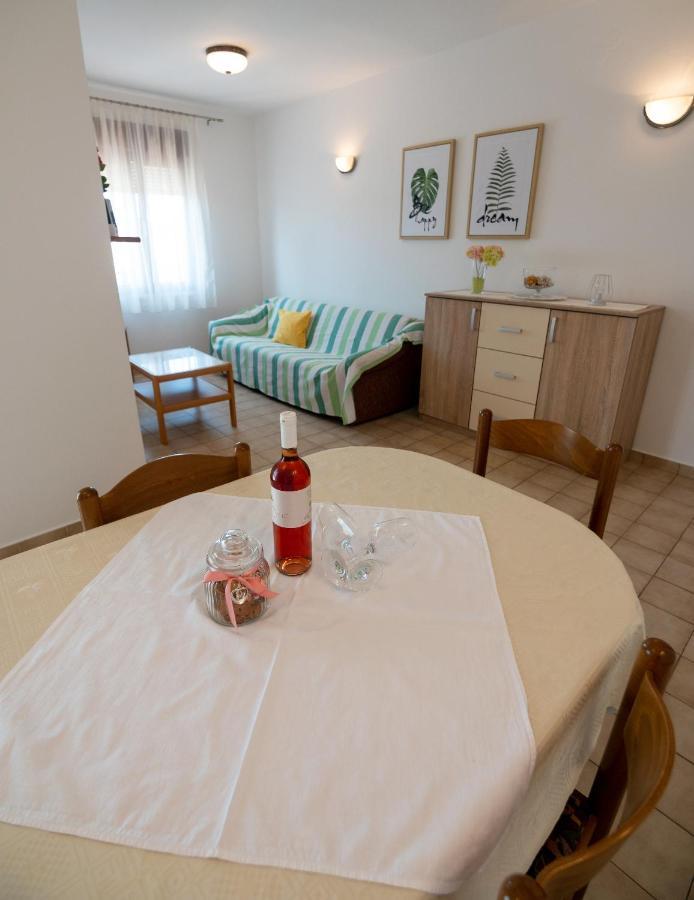Apartments Dokovic Barbat na Rabu エクステリア 写真