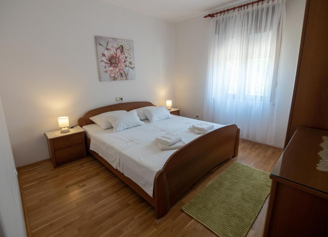 Apartments Dokovic Barbat na Rabu エクステリア 写真