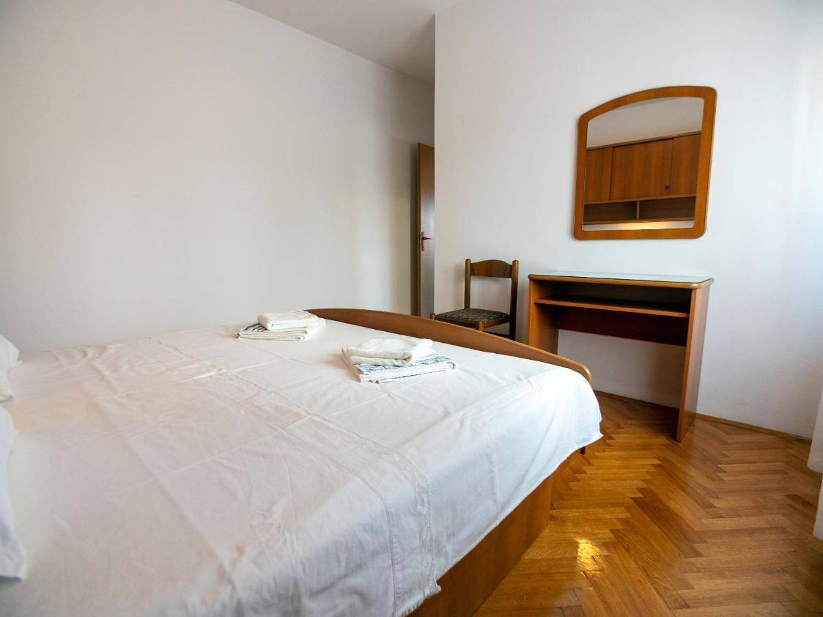 Apartments Dokovic Barbat na Rabu エクステリア 写真